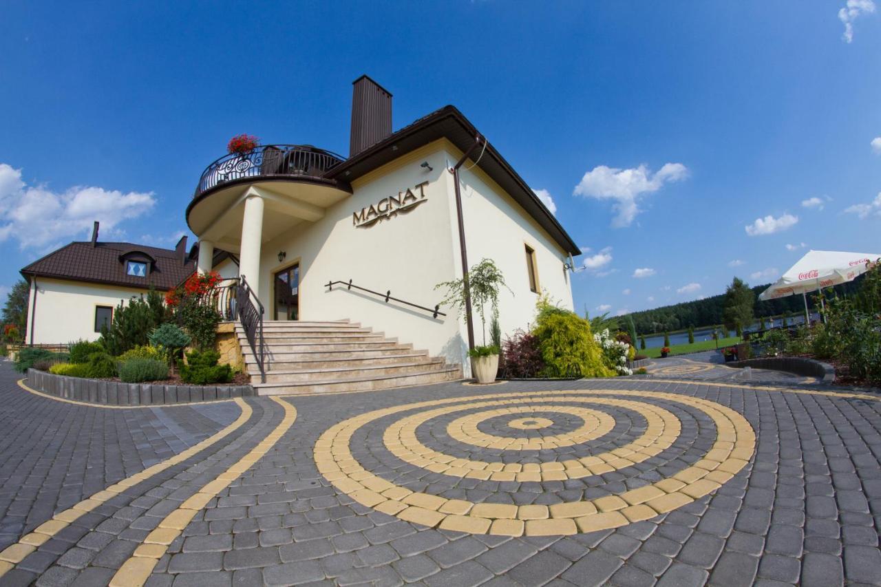 Hotel Magnat Suchedniów Exterior foto