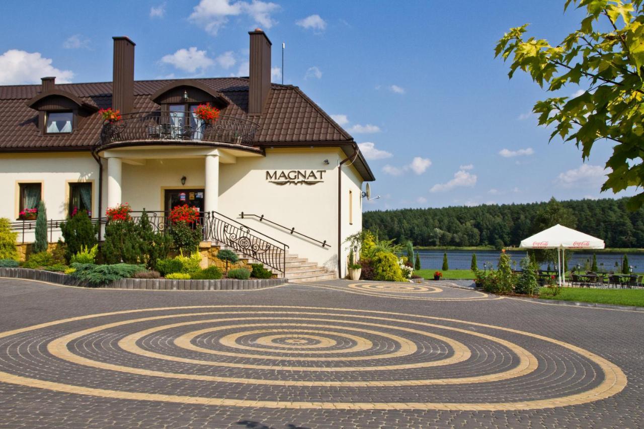 Hotel Magnat Suchedniów Exterior foto